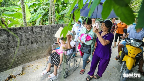 Nụ cười diệu kỳ của Liên - Ảnh 9. Nụ cười diệu kỳ của Liên - Ảnh 9.