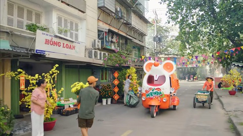 ‘Bán ve chai’ chuyện cũ, đón năm mới thật sang - Ảnh 1. ‘Bán ve chai’ chuyện cũ, đón năm mới thật sang - Ảnh 1.