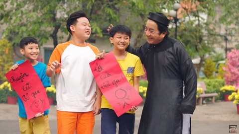 ‘Bán ve chai’ chuyện cũ, đón năm mới thật sang - Ảnh 3. ‘Bán ve chai’ chuyện cũ, đón năm mới thật sang - Ảnh 3.