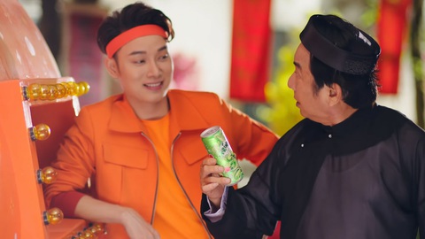 ‘Bán ve chai’ chuyện cũ, đón năm mới thật sang - Ảnh 6. ‘Bán ve chai’ chuyện cũ, đón năm mới thật sang - Ảnh 6.
