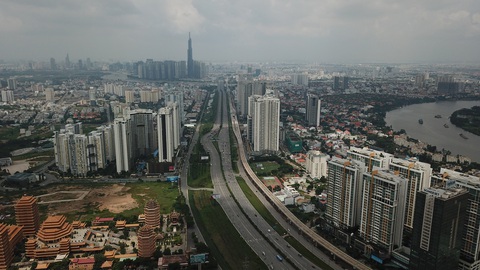 GRDP TP.HCM tăng 8,32%, thu hút vốn FDI trên 8,3 tỉ USD - Ảnh 2. GRDP TP.HCM tăng 8,32%, thu hút vốn FDI trên 8,3 tỉ USD - Ảnh 2.