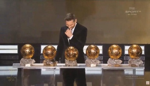 Hãy chỉ cho tôi cầu thủ giỏi hơn Messi, tôi sẽ chỉ bạn đường đến bệnh viện tâm thần - Ảnh 1. Hãy chỉ cho tôi cầu thủ giỏi hơn Messi, tôi sẽ chỉ bạn đường đến bệnh viện tâm thần - Ảnh 1.