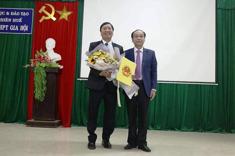 Huế lần đầu bổ nhiệm hiệu trưởng qua thi tuyển - Ảnh 1. Huế lần đầu bổ nhiệm hiệu trưởng qua thi tuyển - Ảnh 1.