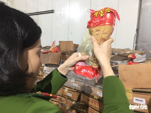 12 tấn đùi gà hun khói Hàn Quốc hết hạn 2019 được phù phép thành 2020 - Ảnh 3. 12 tấn đùi gà hun khói Hàn Quốc hết hạn 2019 được phù phép thành 2020 - Ảnh 3.