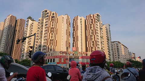 Đi tìm tổ ấm ở Hà thành - Kỳ 1: Mua nhà dễ như mua rau? - Ảnh 2. Đi tìm tổ ấm ở Hà thành - Kỳ 1: Mua nhà dễ như mua rau? - Ảnh 2.