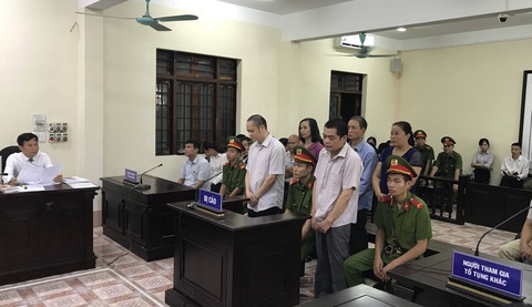 Gian lận thi cử: Kỷ luật phó chủ tịch HĐND tỉnh và phó trưởng đoàn ĐBQH Hà Giang - Ảnh 1. Gian lận thi cử: Kỷ luật phó chủ tịch HĐND tỉnh và phó trưởng đoàn ĐBQH Hà Giang - Ảnh 1.