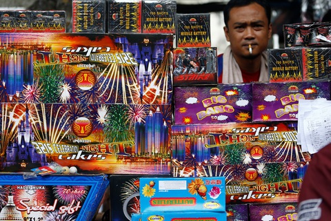Thế giới cùng tiễn năm 2019, pháo hoa ngợp trời - Ảnh 5. Thế giới cùng tiễn năm 2019, pháo hoa ngợp trời - Ảnh 5.