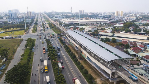Hối hả trên công trường metro - Ảnh 1. Hối hả trên công trường metro - Ảnh 1.