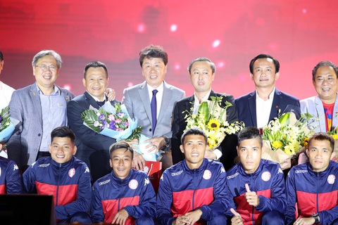 Mua nhiều sao nhưng CLB TP.HCM chỉ đặt mục tiêu tốp 3 V-League 2020 - Ảnh 1. Mua nhiều sao nhưng CLB TP.HCM chỉ đặt mục tiêu tốp 3 V-League 2020 - Ảnh 1.