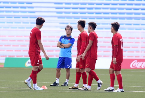 Thủ môn Bùi Tiến Dũng sẵn sàng cho trận gặp U22 Thái Lan - Ảnh 7. Thủ môn Bùi Tiến Dũng sẵn sàng cho trận gặp U22 Thái Lan - Ảnh 7.
