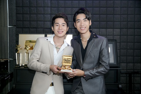 Hoàng Thùy Linh, K-ICM và Jack đoạt giải MAMA 2019 tại Nhật Bản - Ảnh 1. Hoàng Thùy Linh, K-ICM và Jack đoạt giải MAMA 2019 tại Nhật Bản - Ảnh 1.