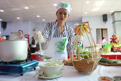 Sẵn sàng Đi tìm người nấu phở ngon 2019 - Ảnh 1. Sẵn sàng Đi tìm người nấu phở ngon 2019 - Ảnh 1.