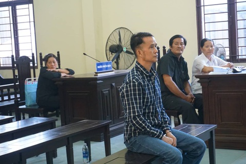 Tài xế xe tải Lê Quang Vũ có cố tình cán chết bé trai đi học về? - Ảnh 1. Tài xế xe tải Lê Quang Vũ có cố tình cán chết bé trai đi học về? - Ảnh 1.