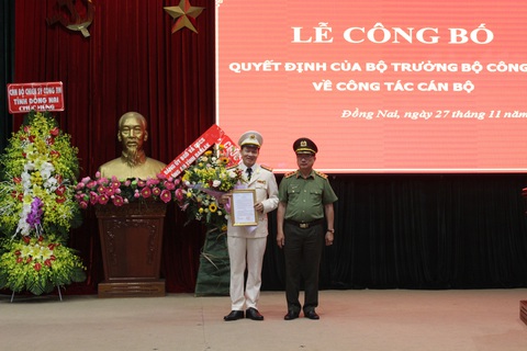 Tân giám đốc công an hỏi có bảo kê xe không, đội trưởng đáp: Chỉ xin vì mối quan hệ! - Ảnh 2. Tân giám đốc công an hỏi có bảo kê xe không, đội trưởng đáp: Chỉ xin vì mối quan hệ! - Ảnh 2.