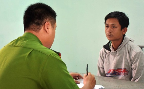 Tạm giam người đàn ông hiếp dâm bé gái hàng xóm 8 tuổi - Ảnh 1. Tạm giam người đàn ông hiếp dâm bé gái hàng xóm 8 tuổi - Ảnh 1.