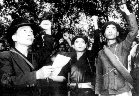 Chùm ảnh lịch sử vĩ đại 75 năm Quân đội nhân dân Việt Nam - Ảnh 2. Chùm ảnh lịch sử vĩ đại 75 năm Quân đội nhân dân Việt Nam - Ảnh 2.