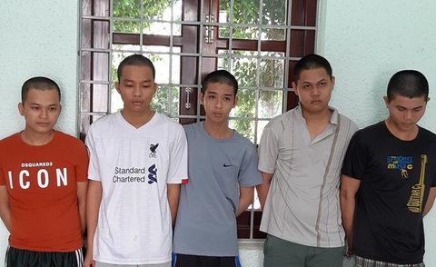 Bắt 9 thanh niên đập phá quán nước vùng quê đòi tiền bảo kê - Ảnh 1. Bắt 9 thanh niên đập phá quán nước vùng quê đòi tiền bảo kê - Ảnh 1.