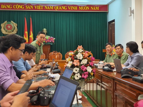 Công an Đồng Nai: sẽ xử nghiêm, không có vùng cấm vụ CSGT bảo kê xe quá tải - Ảnh 1. Công an Đồng Nai: sẽ xử nghiêm, không có vùng cấm vụ CSGT bảo kê xe quá tải - Ảnh 1.