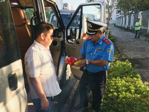 TP.HCM tổng kiểm tra xe đưa rước học sinh - Ảnh 1. TP.HCM tổng kiểm tra xe đưa rước học sinh - Ảnh 1.