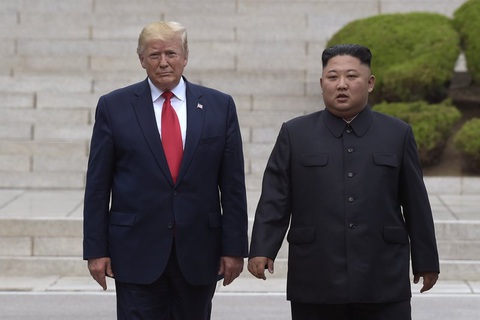 Triều Tiên cảnh báo gọi ông Trump là lão già lẩm cẩm - Ảnh 1. Triều Tiên cảnh báo gọi ông Trump là lão già lẩm cẩm - Ảnh 1.