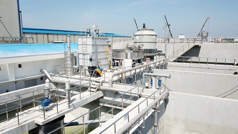 Nhà máy cà phê dùng công nghệ tách bã tối đa xử lý nước thải - Ảnh 1. Nhà máy cà phê dùng công nghệ tách bã tối đa xử lý nước thải - Ảnh 1.