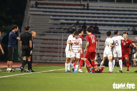 U22 Campuchia đá tiểu xảo nhưng vẫn thua đậm U22 Việt Nam - Ảnh 5. U22 Campuchia đá tiểu xảo nhưng vẫn thua đậm U22 Việt Nam - Ảnh 5.