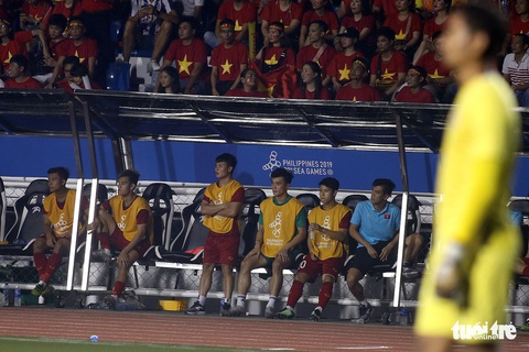 Quang Hải làm gì trong trận thắng U22 Campuchia 4-0? - Ảnh 3. Quang Hải làm gì trong trận thắng U22 Campuchia 4-0? - Ảnh 3.