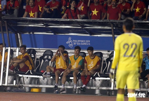 Quang Hải làm gì trong trận thắng U22 Campuchia 4-0? - Ảnh 8. Quang Hải làm gì trong trận thắng U22 Campuchia 4-0? - Ảnh 8.