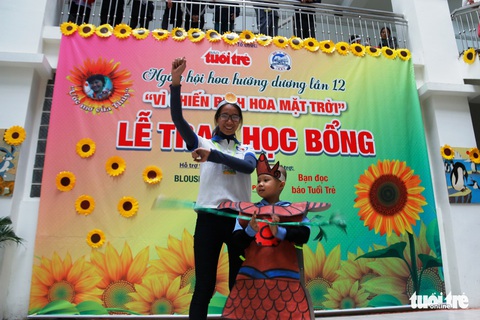 Ngày hội Hoa hướng dương ở Huế: Con ước có một bộ áo quần siêu nhân - Ảnh 6. Ngày hội Hoa hướng dương ở Huế: Con ước có một bộ áo quần siêu nhân - Ảnh 6.