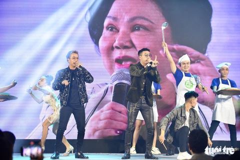 Vinh danh những người nấu phở ngon và 10 tiệm phở được yêu thích 2019 - Ảnh 12. Vinh danh những người nấu phở ngon và 10 tiệm phở được yêu thích 2019 - Ảnh 12.
