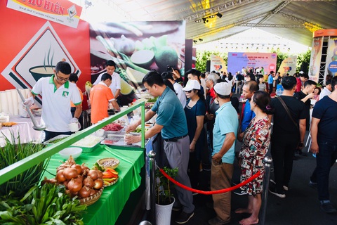 Vì sao vợ được ví là ‘cơm’, còn bồ là ‘phở’? - Ảnh 1. Vì sao vợ được ví là ‘cơm’, còn bồ là ‘phở’? - Ảnh 1.