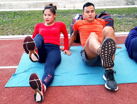 Con được 6 tháng, mẹ bỉm sữa tập luyện giảm 32kg để thi đấu SEA Games - Ảnh 1. Con được 6 tháng, mẹ bỉm sữa tập luyện giảm 32kg để thi đấu SEA Games - Ảnh 1.