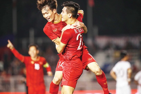 U22 Việt Nam - U22 Campuchia 4-0: Giấc mơ vàng sau 60 năm - Ảnh 1. U22 Việt Nam - U22 Campuchia 4-0: Giấc mơ vàng sau 60 năm - Ảnh 1.