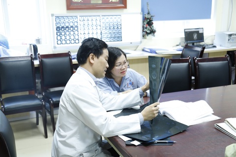 Mẹ ung thư dừng điều trị để sinh con chấp nhận khối u di căn lên não - Ảnh 2. Mẹ ung thư dừng điều trị để sinh con chấp nhận khối u di căn lên não - Ảnh 2.