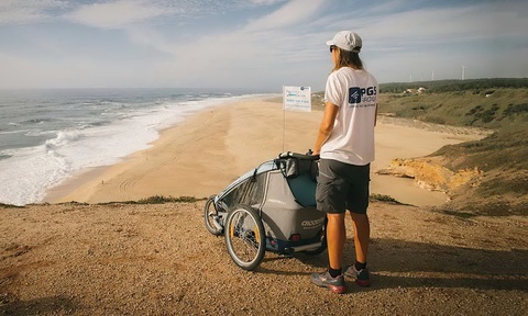 Thán phục cô gái mắc bệnh lạ đẩy xe đi bộ 6.000 km - Ảnh 5. Thán phục cô gái mắc bệnh lạ đẩy xe đi bộ 6.000 km - Ảnh 5.