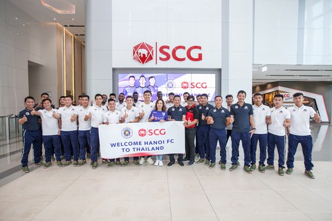 Nhà vô địch V-League Hà Nội FC có trải nghiệm thú vị tại Thái Lan - Ảnh 1. Nhà vô địch V-League Hà Nội FC có trải nghiệm thú vị tại Thái Lan - Ảnh 1.