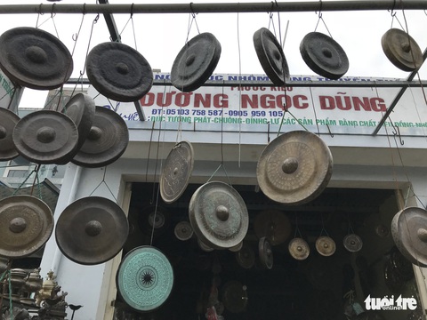 Ngôi làng chuyên làm đồ đồng chưng cúng nổi tiếng nhất Điện Bàn - Ảnh 1. Ngôi làng chuyên làm đồ đồng chưng cúng nổi tiếng nhất Điện Bàn - Ảnh 1.