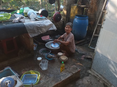 Tết rồi, về ăn ổ bánh mì chan nước tương cùng má - Ảnh 1. Tết rồi, về ăn ổ bánh mì chan nước tương cùng má - Ảnh 1.