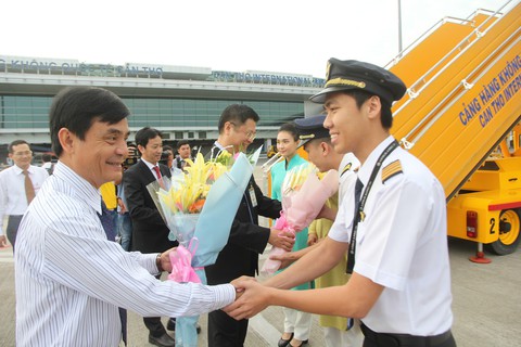 Vietnam Airlines mở đường bay Cần Thơ – Đà Nẵng - Ảnh 1. Vietnam Airlines mở đường bay Cần Thơ – Đà Nẵng - Ảnh 1.