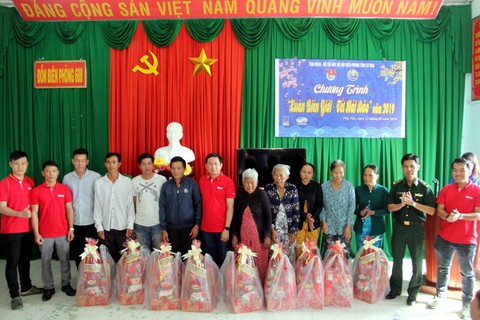 Khí Cà Mau phối hợp tổ chức chương trình Xuân Biên giới – Tết Hải đảo - Ảnh 1. Khí Cà Mau phối hợp tổ chức chương trình Xuân Biên giới – Tết Hải đảo - Ảnh 1.