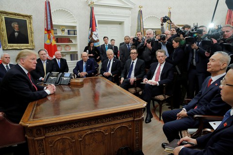 Ông Trump nói sẽ gặp ông Tập trên đường đi gặp ông Kim - Ảnh 1. Ông Trump nói sẽ gặp ông Tập trên đường đi gặp ông Kim - Ảnh 1.