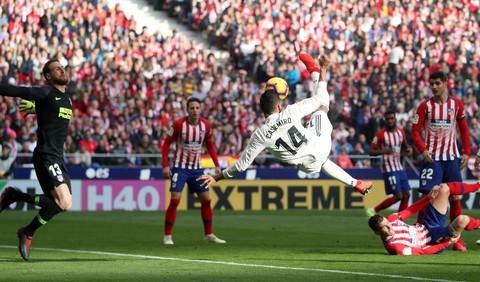 Thắng thuyết phục Atletico, Real Madrid vươn lên nhì bảng - Ảnh 1. Thắng thuyết phục Atletico, Real Madrid vươn lên nhì bảng - Ảnh 1.