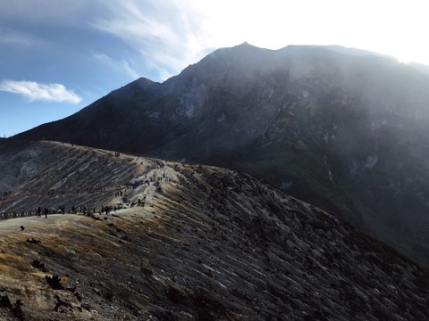 Thưởng thức đặc sản cát bụi ở núi lửa Bromo - Ảnh 5. Thưởng thức đặc sản cát bụi ở núi lửa Bromo - Ảnh 5.