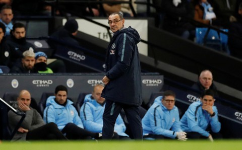 Jamie Carragher: Sarri đang biến Chelsea thành… Arsenal - Ảnh 1. Jamie Carragher: Sarri đang biến Chelsea thành… Arsenal - Ảnh 1.