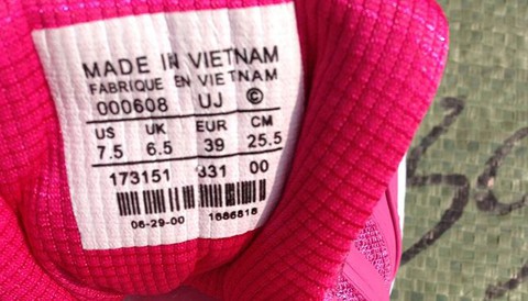 Cảnh báo hàng ngoại mượn xuất xứ Việt Nam để hưởng miễn thuế - Ảnh 1. Cảnh báo hàng ngoại mượn xuất xứ Việt Nam để hưởng miễn thuế - Ảnh 1.