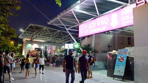 Khẩn trương có phương án di dời sân khấu Sen Hồng ở công viên 23-9 - Ảnh 3. Khẩn trương có phương án di dời sân khấu Sen Hồng ở công viên 23-9 - Ảnh 3.