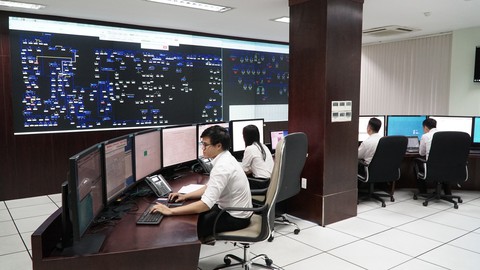 EVNSPC cung cấp điện ổn định trong kỳ nghỉ Tết - Ảnh 1. EVNSPC cung cấp điện ổn định trong kỳ nghỉ Tết - Ảnh 1.