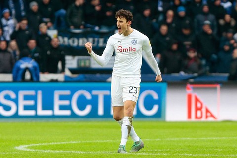 Video siêu phẩm đồng đội ở Bundesliga 2 - Ảnh 2. Video siêu phẩm đồng đội ở Bundesliga 2 - Ảnh 2.