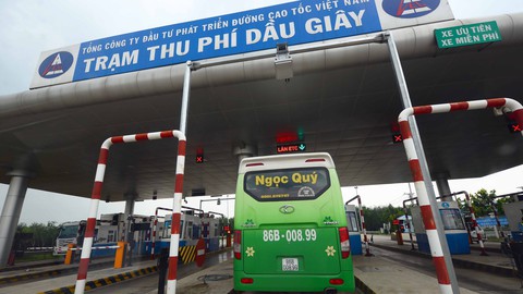 Thu phí tự động tại trạm BOT: làm đi, hứa hoài! - Ảnh 1. Thu phí tự động tại trạm BOT: làm đi, hứa hoài! - Ảnh 1.