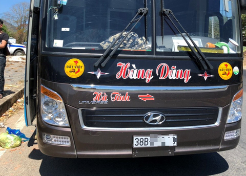 Xe khách 42 chỗ chở 60 người, tài xế dùng ma túy đá - Ảnh 1. Xe khách 42 chỗ chở 60 người, tài xế dùng ma túy đá - Ảnh 1.